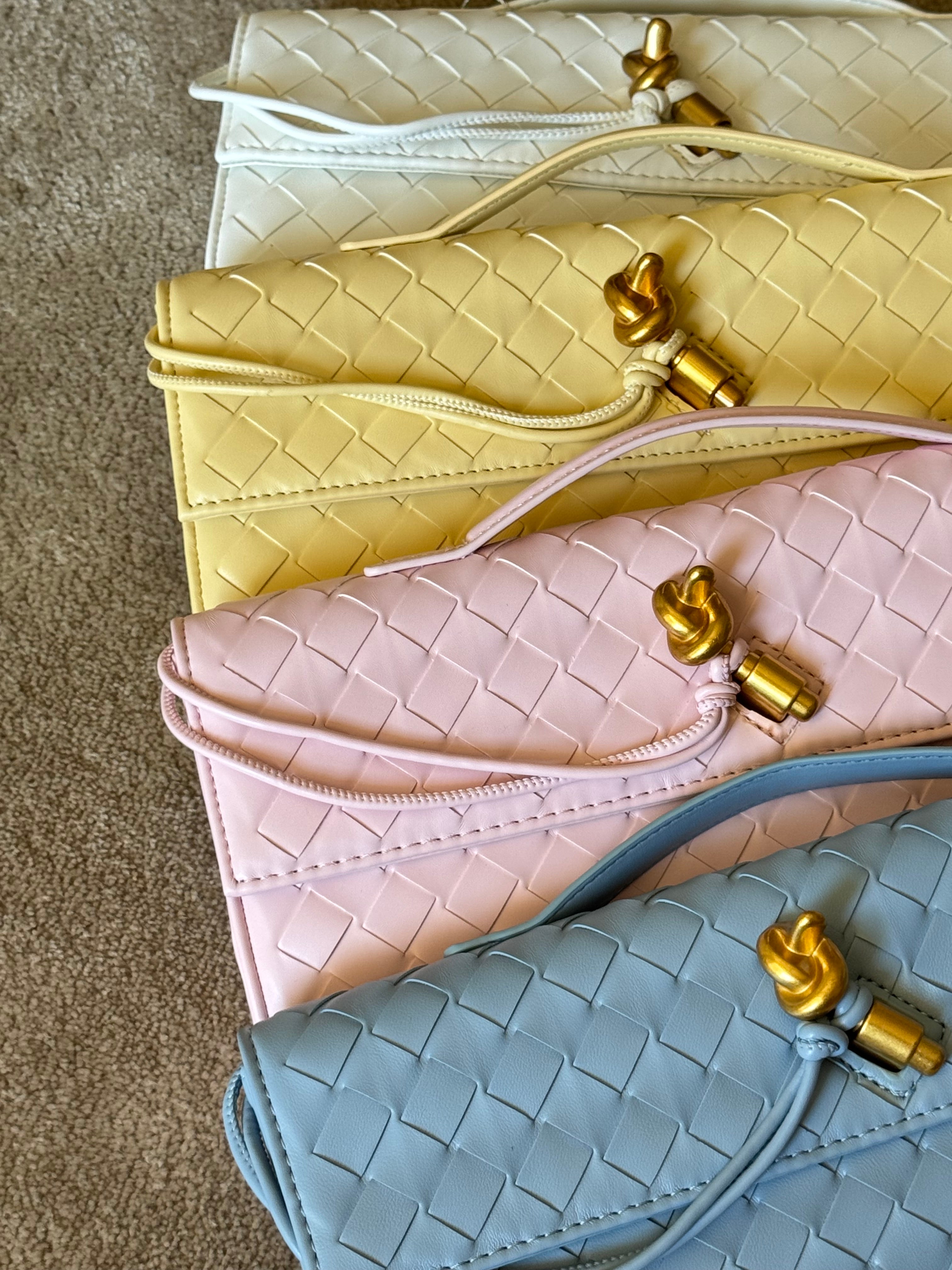Barret clutch - Baby Pink