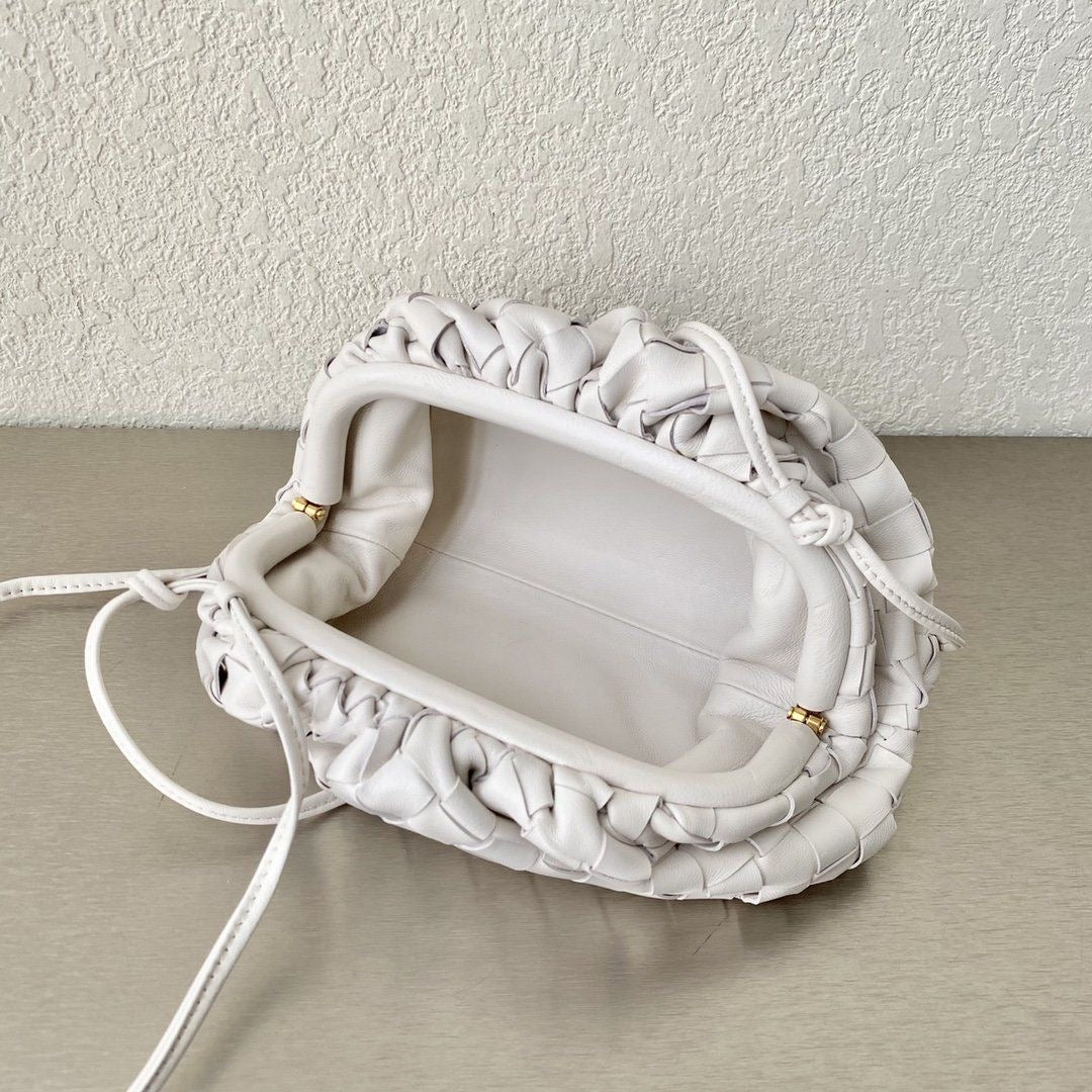 Mini braided seashell - White